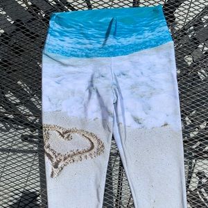NOLI YOGA workout leggings tights Beach scene